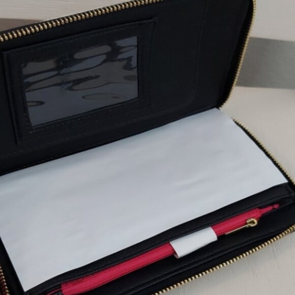 NWT  Betsey Johnson XOX BLACK & WHITE WALLET - Picture 5 of 7